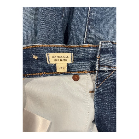 Madewell Mid-Rise Kick Out Jeans - Picture 9 of 10